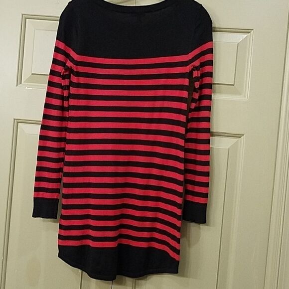 Express red and black sweater - Picture 3 of 4
